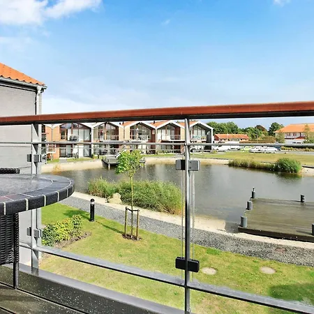 6 Person In Bogense-by Traum